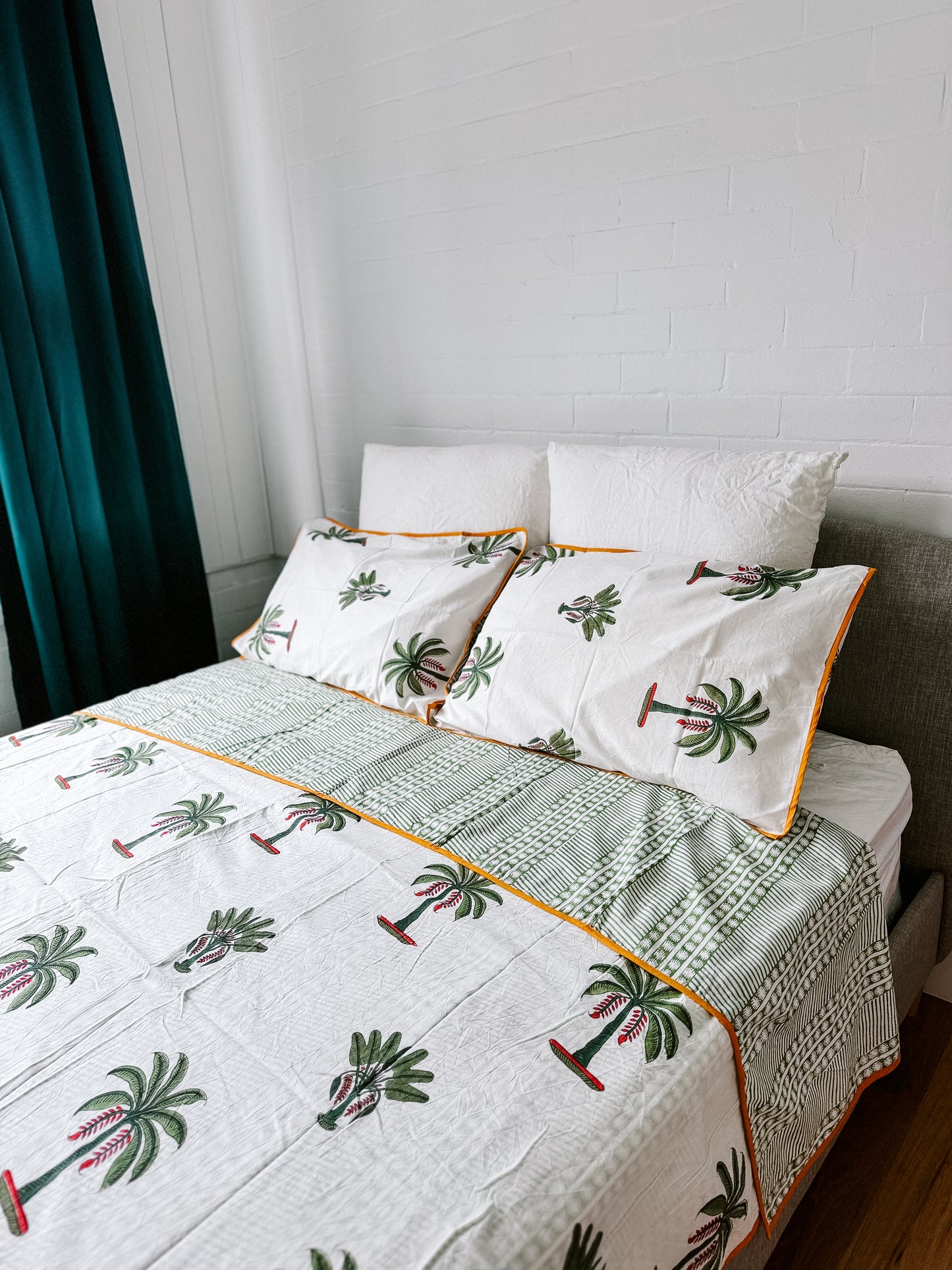 Double Layer Cotton Blanket Set - Green Palm