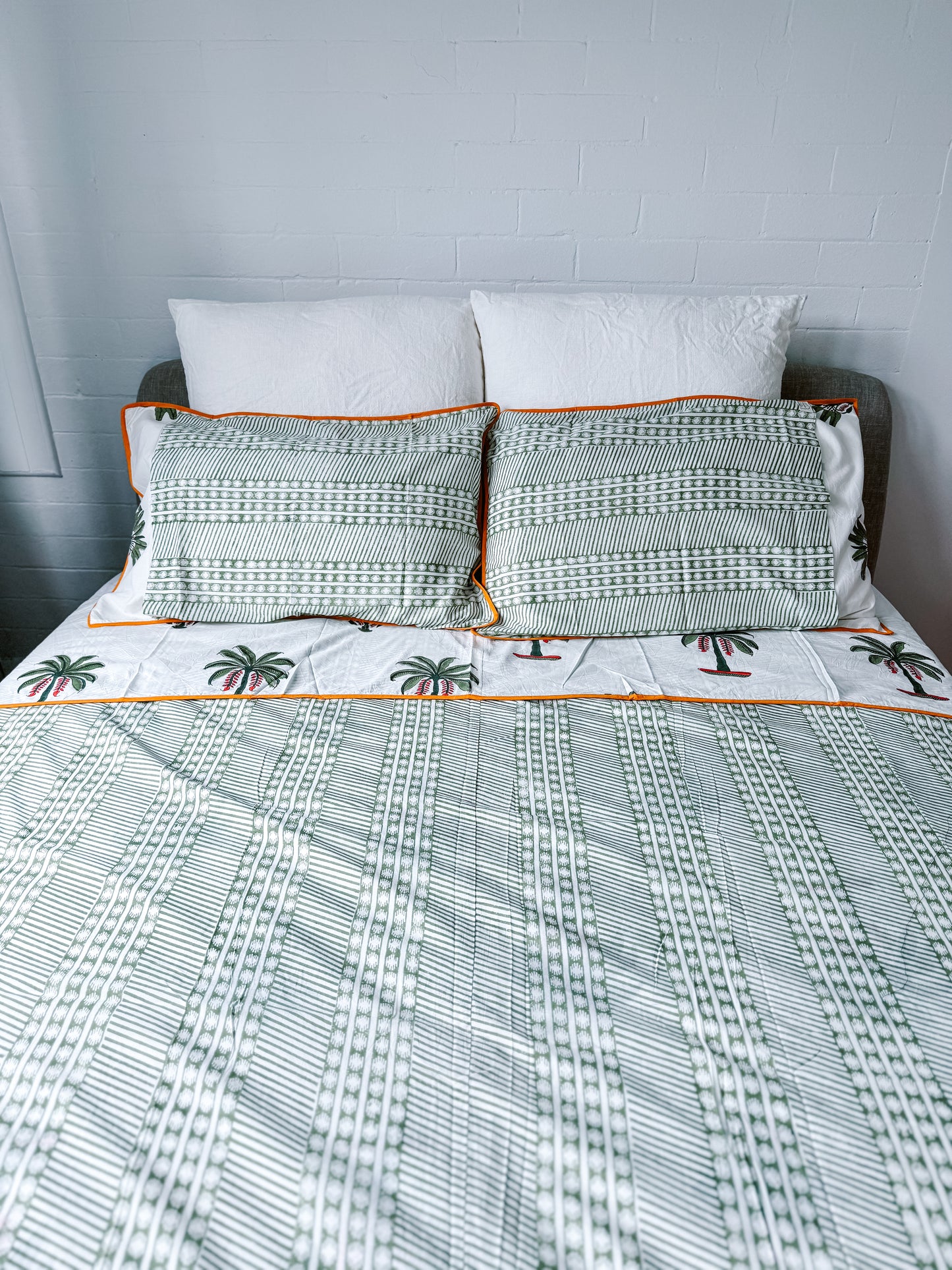 Double Layer Cotton Blanket Set - Green Palm