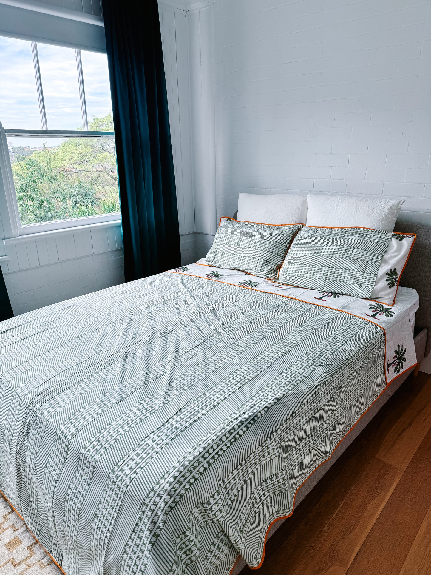 Double Layer Cotton Blanket Set - Green Palm