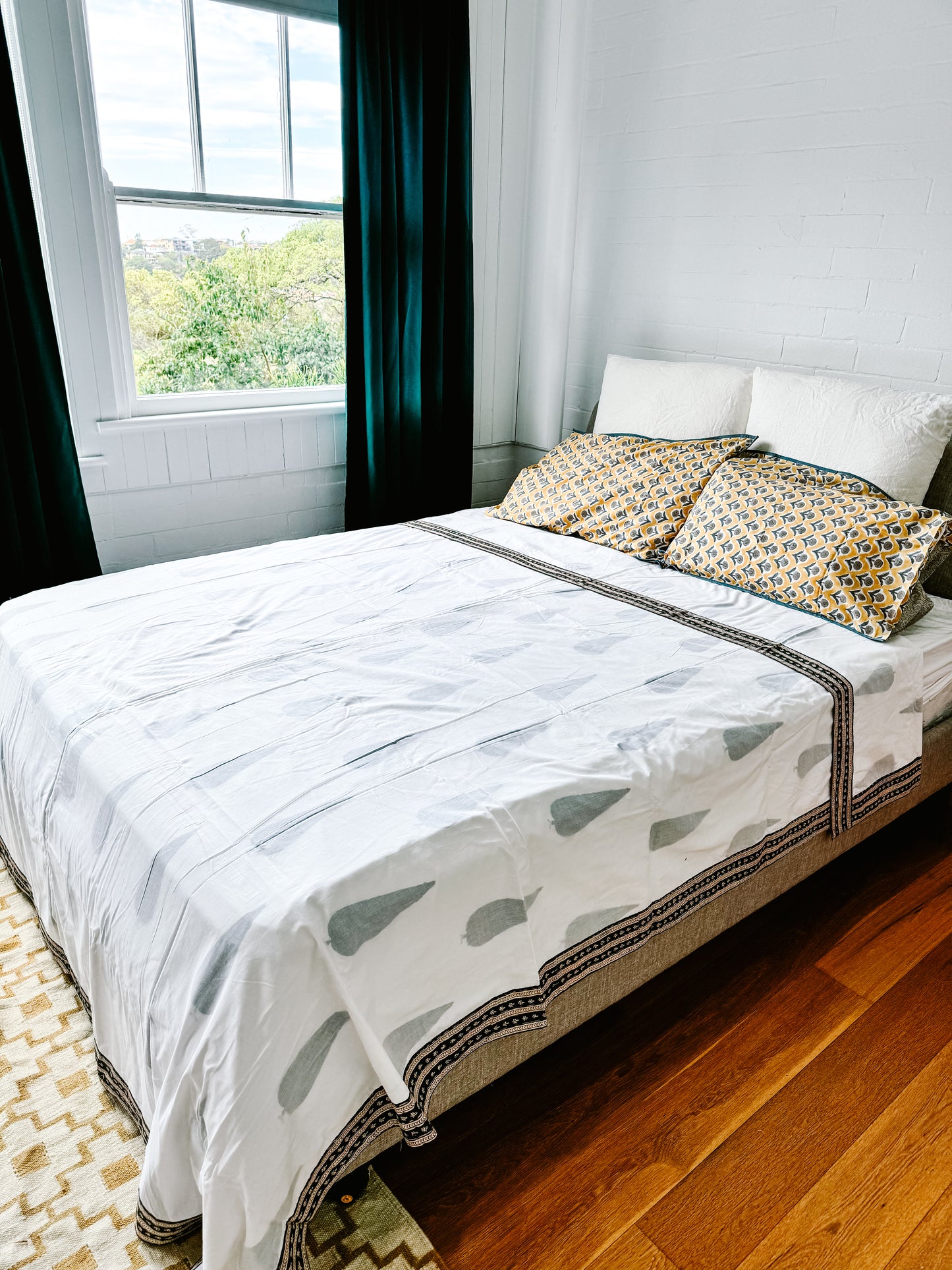 Pine Tree Dohar Quilt